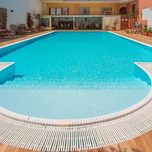 Hotel apartamentowy Cristal Blu